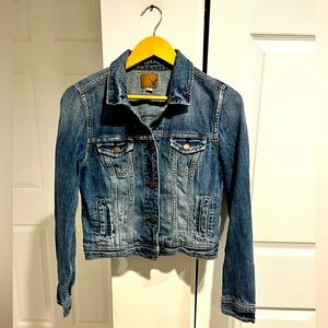 Vintage American Eagle Denim Jacket size Medium Classic core Capsule Wardrobe